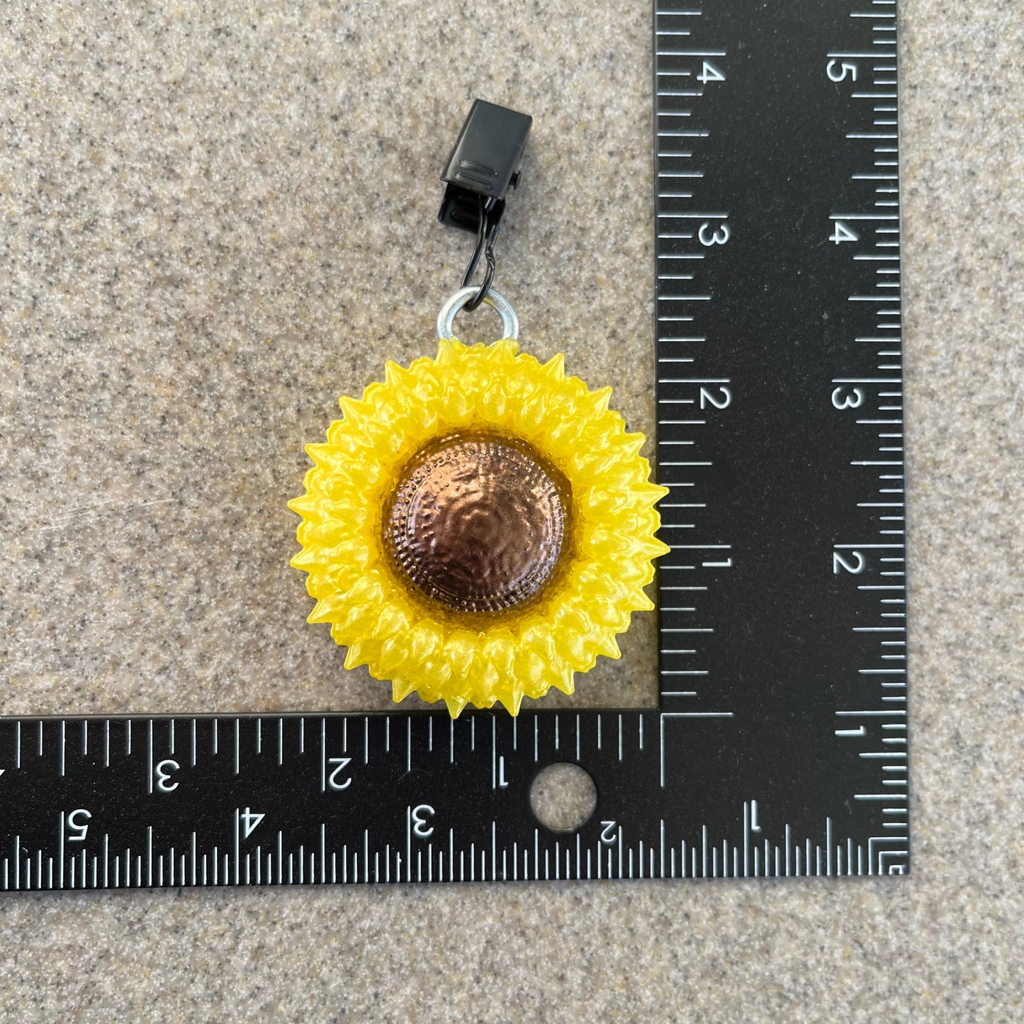 Sunflower scented vent clip-light yellow